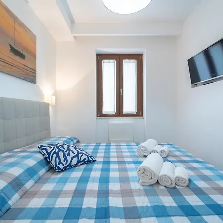 La Finestra Sul Porto Di Con Parcheggio Privato Apartment *