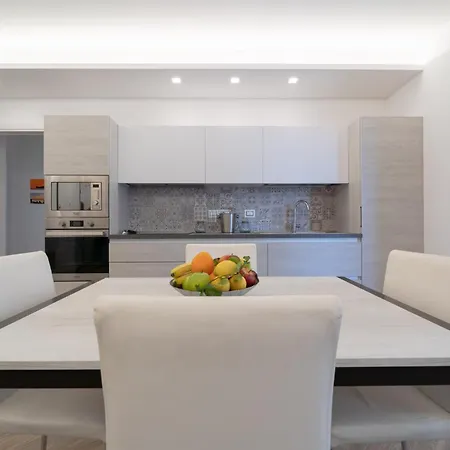 Apartment La Finestra Sul Porto Di Con Parcheggio Privato